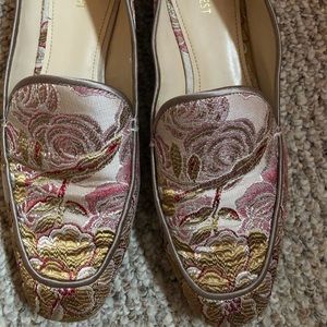 Beautiful Nine West slip ons